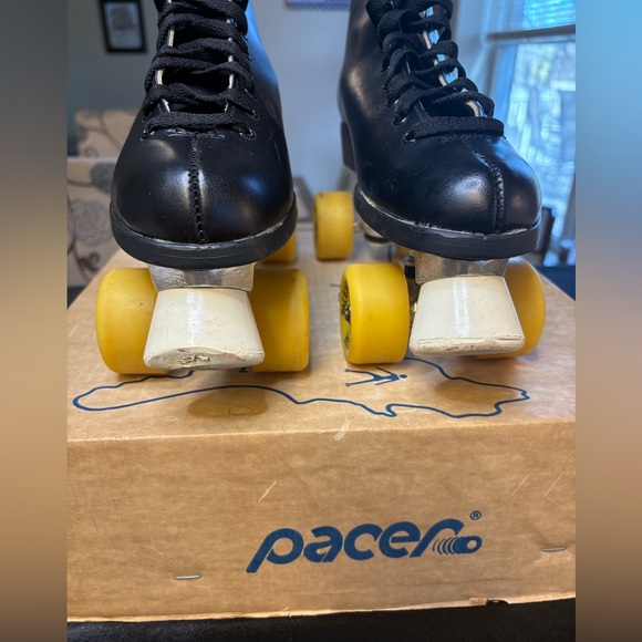 Vintage Black Pacer Brand Mens Size 9 Roller Skates - Picture 6 of 14